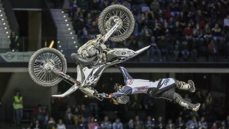 Cerca de 7.000 espectadores contemplaron el espectáculo X Gravity ayer en el Navarra Arena