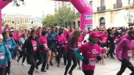 Salida de la VII carrera contra el cáncer de mama
