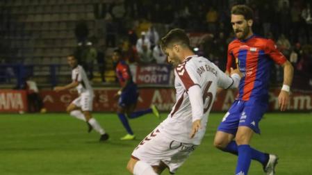 El Albacete entra en zona de 'play-off' y el Elche mira hacia arriba