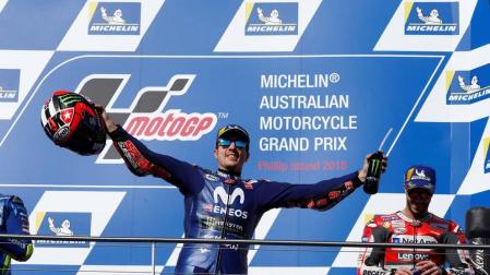Viñales aprovecha la ausencia de Márquez y gana en Australia