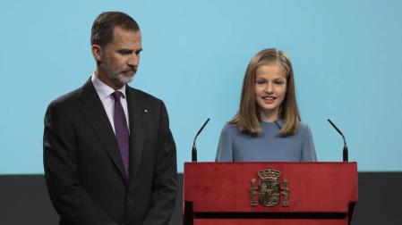 Emoción y orgullo de los Reyes en la primera intervención de la princesa Leonor