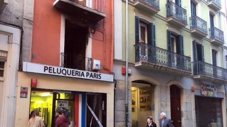 Seis heridos, dos muy graves, en un incendio de madrugada en la calle Mayor de Pamplona