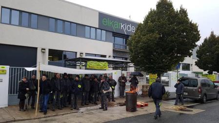Nuevos paros en Elkarkide por un “convenio digno”