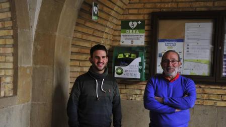 Olite instala un desfibrilador gracias al 'Reto Solidario'