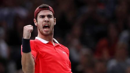 Khachanov detiene a Djokovic en París y suma su primer Masters 1000