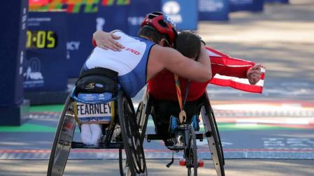 La atleta keniana Mary Keitany ganó este domingo por cuarta vez el maratón de Nueva York, donde había encadenado tres victorias seguidas entre 2014 y 2016, mientras que en hombres el etíope Lelisa Desisa se estrenó como campeón.