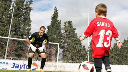 Santi Navarro, portero del Cortes: “He tenido suerte. El fútbol me lo ha dado todo”