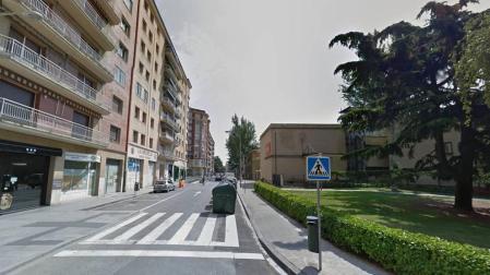 Paso de peatones de la calle Aoiz, donde tuvo lugar el atropello.