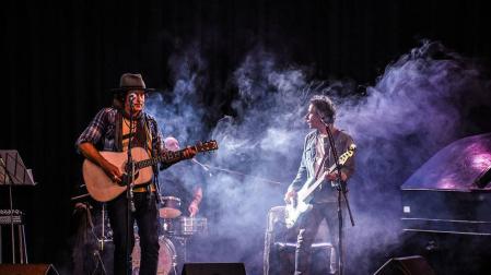 Jonny Kaplan: “Soy todo rock and roll”