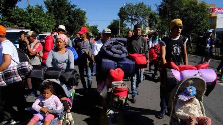 Así es la denominada 'carava migrante'. Miles de emigrantes centroamericanos huyen de la violencia de sus países hacia la frontera con Estados Unidos.