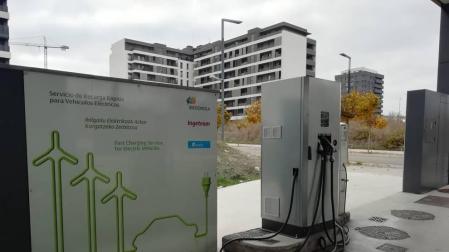 De garajes a electrolineras