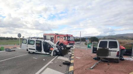 Cuatro heridos en un accidente entre dos vehículos en Allo