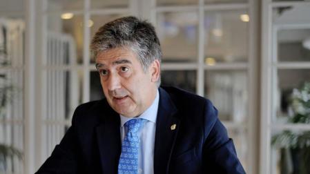 El PP evita defender a Cosidó por sus mensajes sobre el control del Supremo