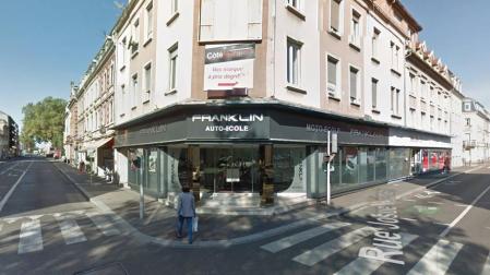 Matan a golpes a un niño en Francia por haberse negado a hacer los deberes