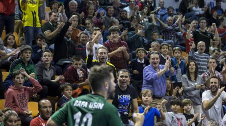 El ala madrileño Rafa Usín celebra con fuerza uno de sus dos goles ante el Viña Albali.
