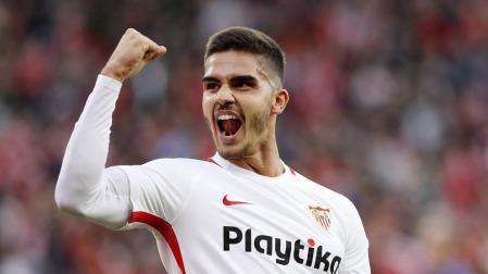 Un gol de André Silva sitúa líder al Sevilla