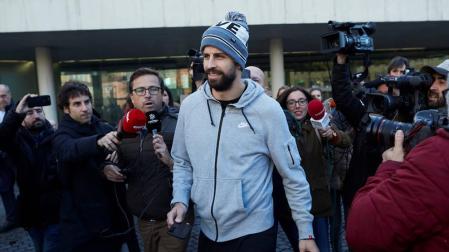 Piqué acepta una multa de 48.000 euros por conducir sin puntos en el carné