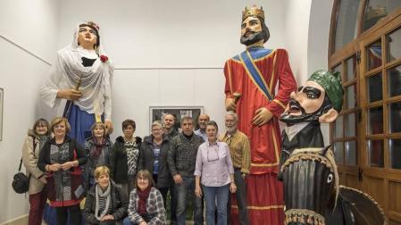 Los gigantes, protagonistas de la mano de los ex danzaris