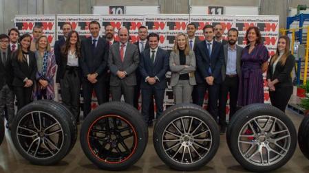 Ayerdi, en las plantas de las empresas navarras Viscofan y Truck&Wheel en Alabama