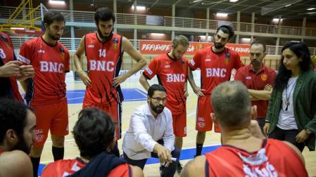 El Basket Navarra se enfrenta al Juaristi, segundo de la tabla, en Arrosadía