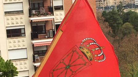 ¿Has colocado en tu balcón la bandera de Navarra que nos une? ¡Envíanos la foto!