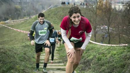 Fotos de la carrera celebrada en las laderas en torno a los depósitos de agua de Burlada, así como las de Beloso Alto y un tramo del Paseo del Arga.