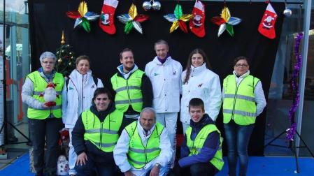 El domingo 18 de diciembre, la Asociación de Voluntarios de Navarra (ASVONA) y el Corte Inglés organizaron, con salida y meta en la Plaza del Baluarte, la VI Carrera Infantil de la Navidad, en el que participaron en torno a 400 niños divididos en tres categorías: hasta 6 años; de 7 a 9 años y de 10 a 12 años.