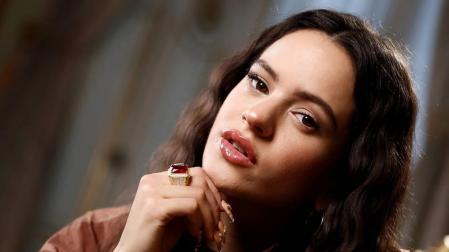 Rosalía presenta su nuevo disco con un concierto gratuito en Madrid