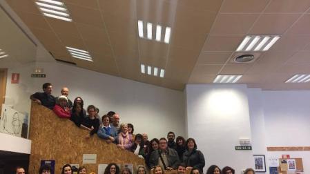 Representantes de las entidades, reunidos en la sede de CEAR (Comisión Española de Ayuda al Refugiado).