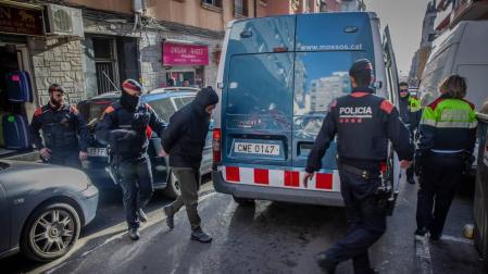 Una treintena de detenidos en una operación de los Mossos contra el narcotráfico