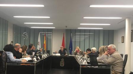 Noáin acuerda pleitear contra el centro de día que se acordó hacer en Beriáin