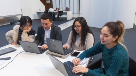 La Facultad de Económicas de la UN, primera de España con la acreditación EQUIS