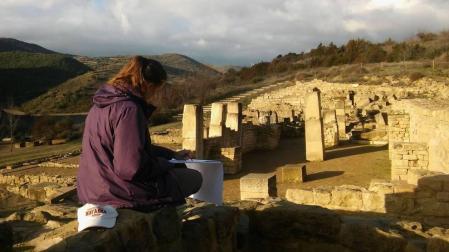 Trabajos de medición y estudio en el foro romano de Santa Criz de Eslava