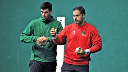 Olaizola II-Albisu defienden el liderato en el Labrit contra Ezkurdia-Ladis Galarza