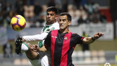 El Reus perdona al Córdoba tras un día convulso