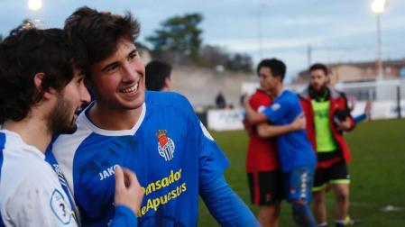 Javier Martón (Peña Sport) sale del banquillo, juega 14 minutos y marca tres goles
