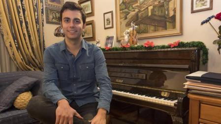 Gonzalo Fuentes, candidato de UPN, este lunes en su casa de Estella.