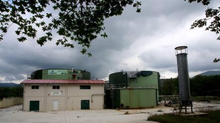Imagen de la planta de biogás, clausurada a los cinco años de su inauguración en Iraizotz.