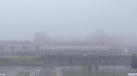 Un amanecer helado y con niebla en Pamplona congela los termómetros a -3ºC