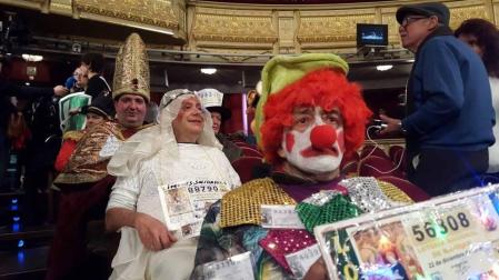 Todas las fotos de los disfraces de los asistentes al sorteo de la Lotería de Navidad 2018