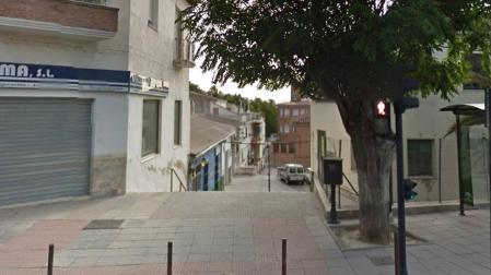 Fallece una persona en un incendio de vivienda en Baza