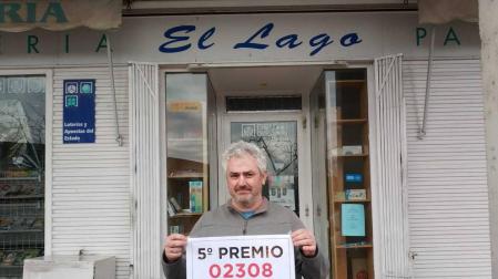 Una librería de Mendillorri vende un quinto premio: "Sé quién puede ser el ganador"