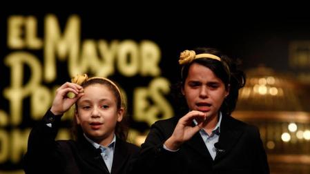 Aya, tras cantar el Gordo: "Lo vamos a celebrar yendo al Burger King"