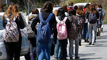 Investigado un menor en Navarra por extorsionar a otros tres a cambio de no pegarles