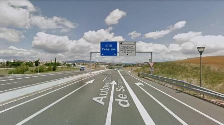 El accidente ocurrió en la A-12 a un kilómetro de la entrada de Zizur.