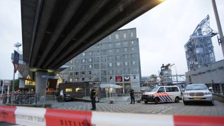 La policía ha evacuado el centro de conciertos Maassilo, en Rotterdam, debido a una amenaza terrorista.