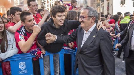 Sabalza, celebrando el ascenso a Primera en 2016.