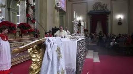 1 de enero: primera misa de la escalera sanferminera