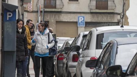 De los estacionamientos al Hospital  viejo, las dudas de Estella para 2019