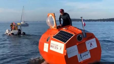 Un francés de 71 años cruzará el Atlántico en un barril para estudiar el mar y la soledad